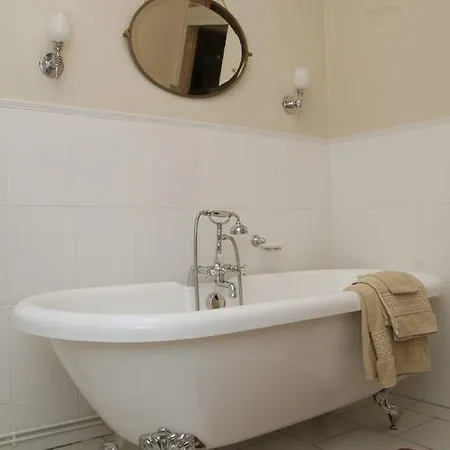 Chateau De La Houillere 3*